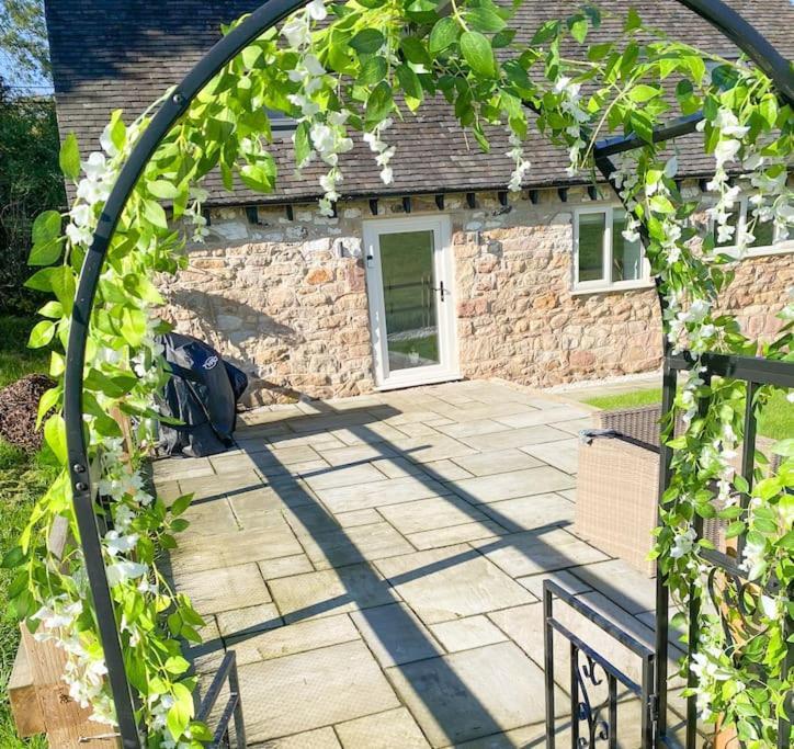 Вилла Luxury Detached Peak District Stone Barn - Dog Friendly Hazelwood Экстерьер фото