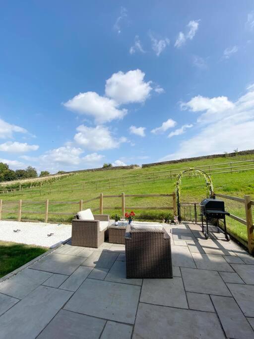 Вилла Luxury Detached Peak District Stone Barn - Dog Friendly Hazelwood Экстерьер фото